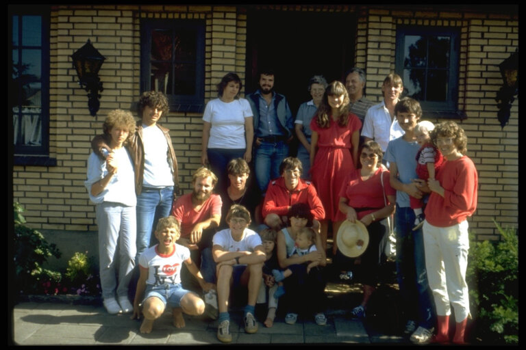 neuewelt Chronik – KAPITEL 1 Die Wurzeln: Anfang der 1980er-Jahre