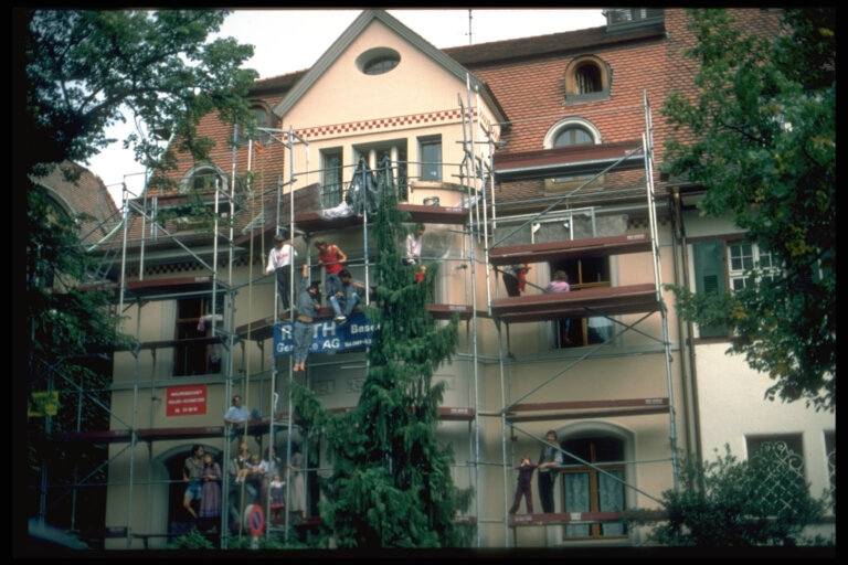 neuewelt Chronik - 1981 Das erste Haus: Bundesstrasse 11, Basel