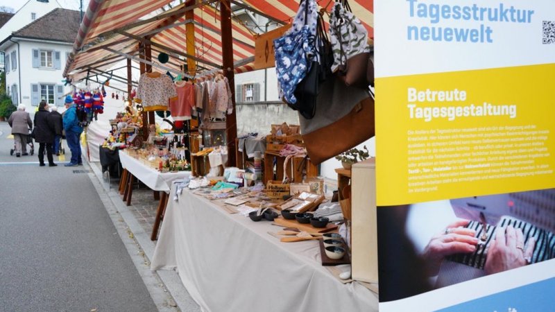 Produkte aus den neuewelt Ateliers auf dem Weihnachtsmarkt Muttenz