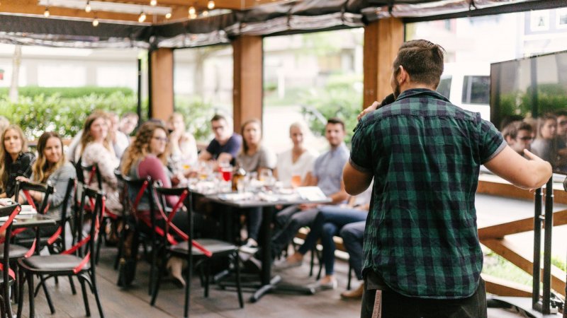 Anlassspenden für private Feiern (wie Hochzeit, Geburtstag) oder Trauerfälle sind eine beliebte Möglichkeit, gemeinsam Gutes zu tun